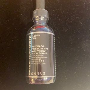 NWT- Peter Thomas Roth Retinol Fusion PM